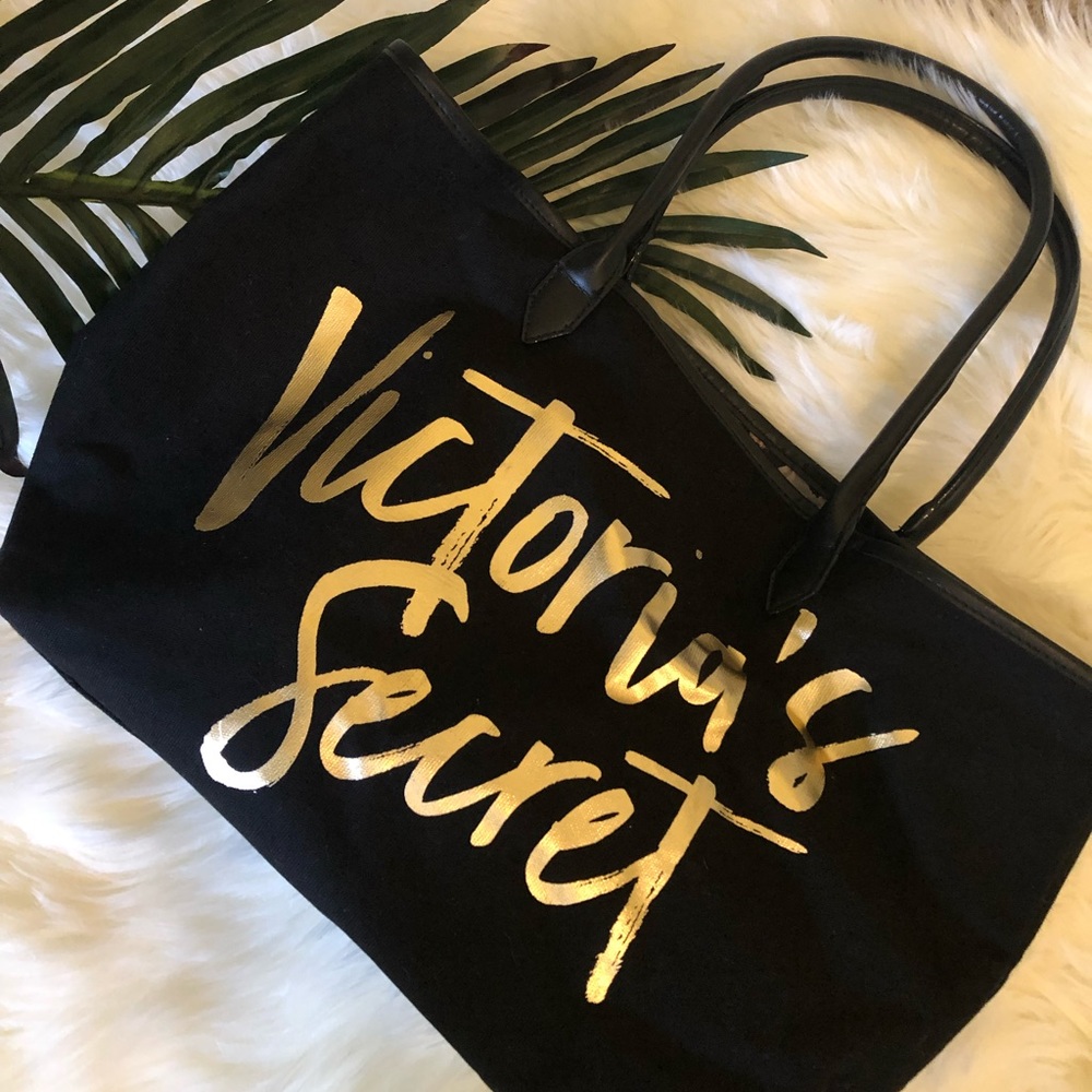 Like new VS tote!